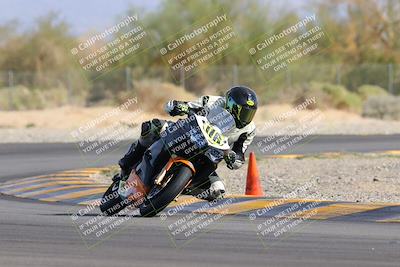 media/Nov-05-2022-SoCal Trackdays (Sat) [[f8d9b725ab]]/Turn 2 (1120am)/